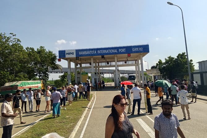 Yala and Udawalawa Safari Tour From Hambantota port - What the guide and jeep add to the day